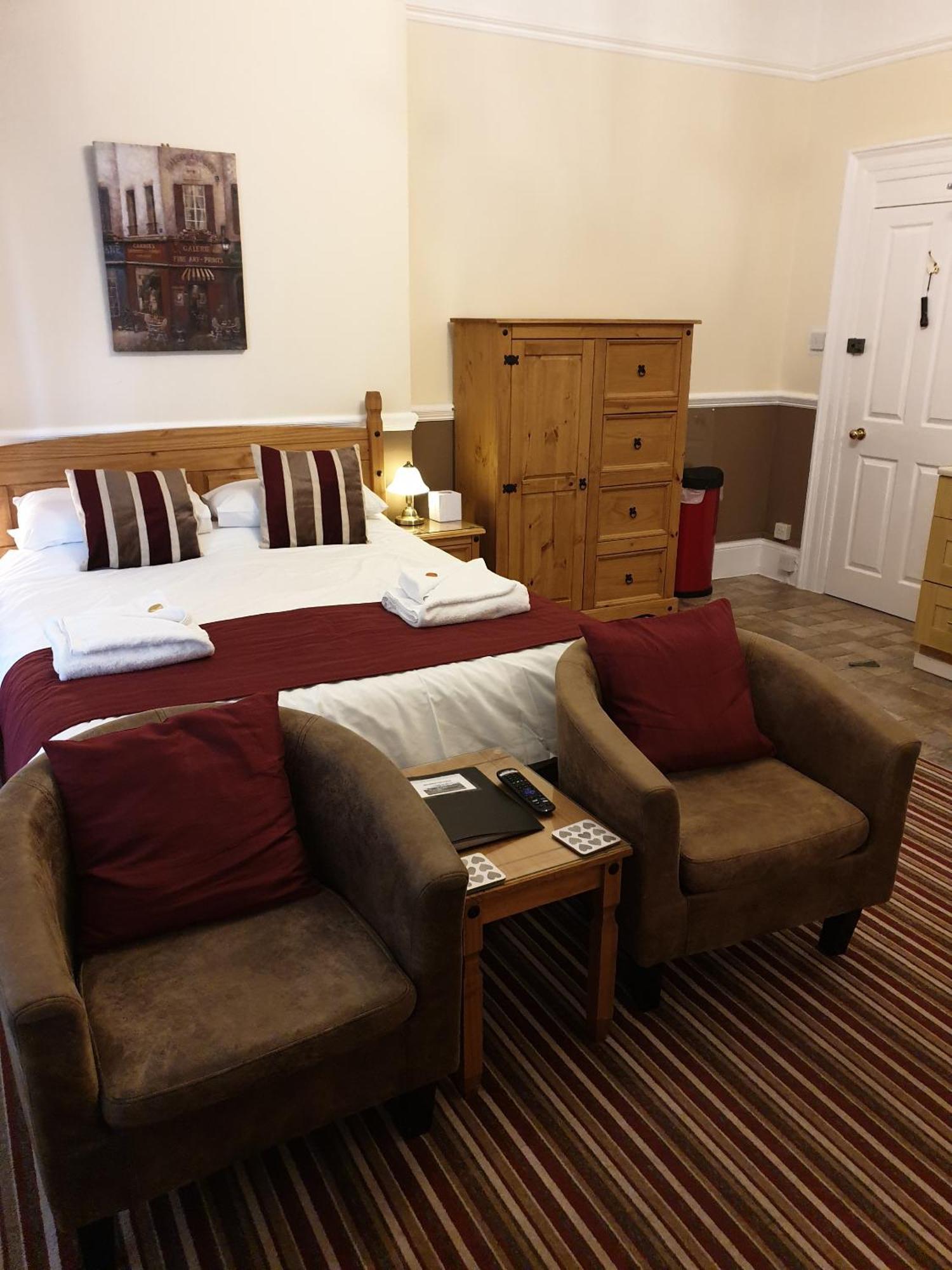 Appletorre House Holiday Flats - Pet Friendly And Private Parking Torquay Room photo