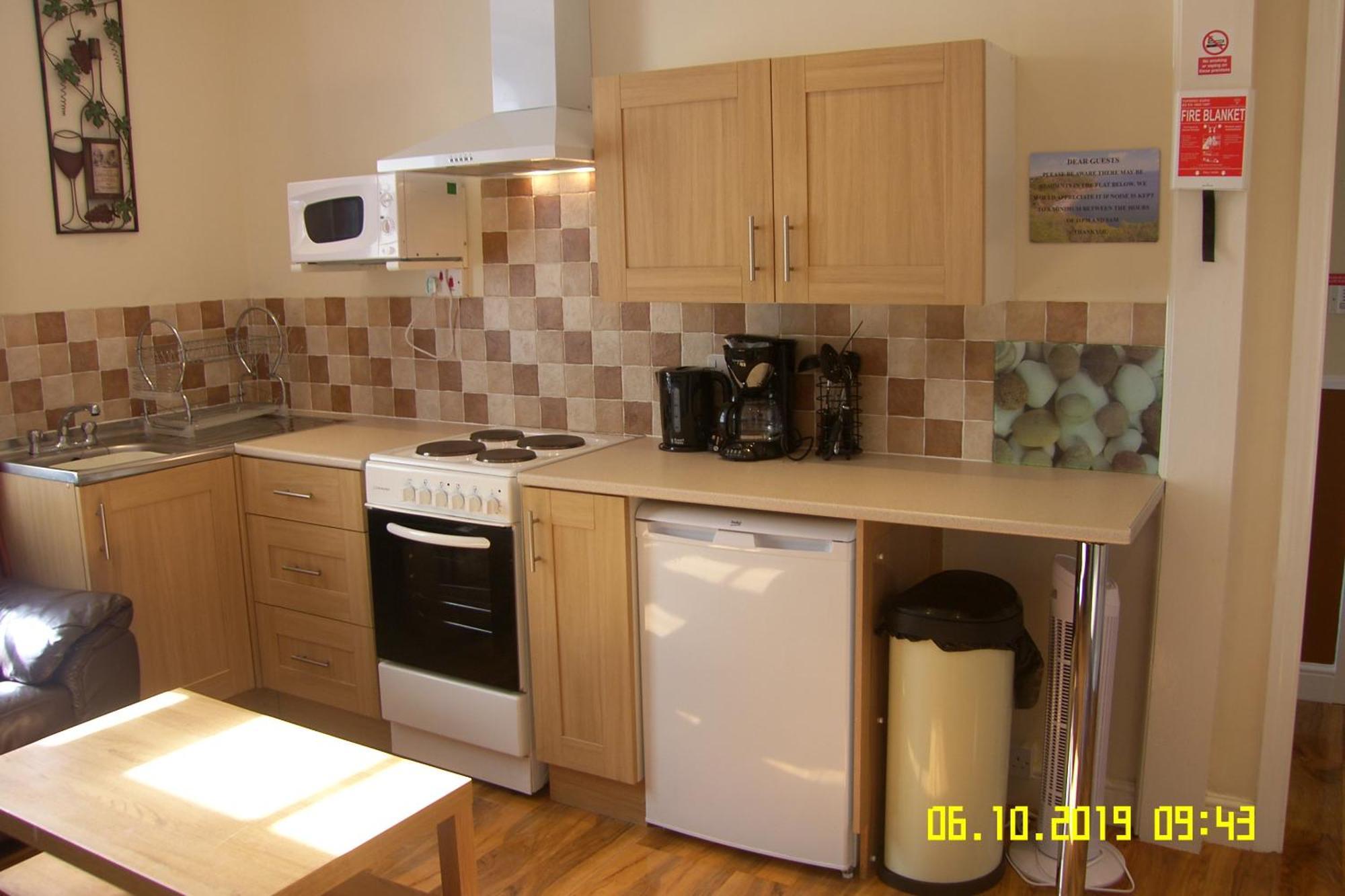 Appletorre House Holiday Flats - Pet Friendly And Private Parking Torquay Exterior photo